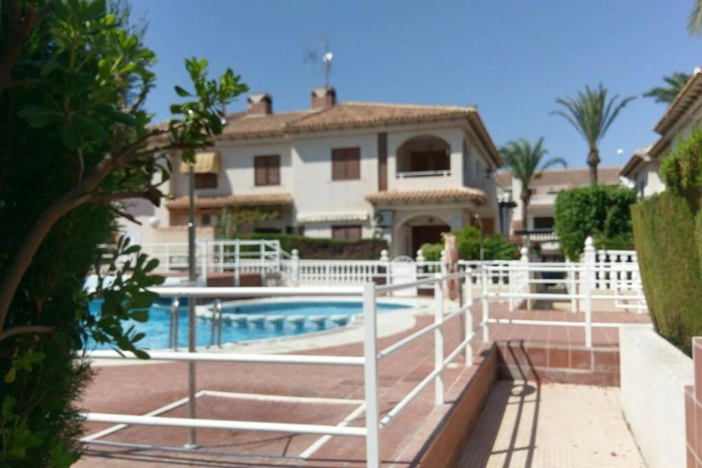 La Casa De La Palmera Apartment Торевиеха Екстериор снимка